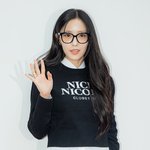 [포토] <b>효민</b>, 반가운 손인사