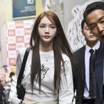 수스, 조명만큼 눈부신 표정 [포토엔HD]