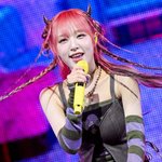 통통 튀는 최예나, 인생곡 만났다..‘네모네모’로 입증한 젠지 아이콘