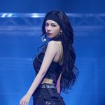 <b>SM</b>에 믿을 건 에스파뿐?··· 카리나, 솔로도 호성적[스경X이슈]