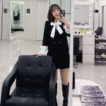 코요태 신지, <b>부케</b>라도 받나···초절정 큐트 하객룩