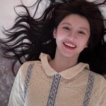 고윤정, 굴욕 각도에서도 미모 <b>찬란</b>하다! 누워도 예뻐