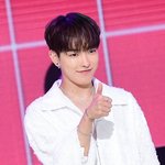 에이티즈 홍중 팬들과 월드비전 <b>러닝</b> 캠페인 동참