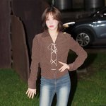 ‘차가운 눈빛에 설레는 <b>팬</b>心’ (웬디의 <b>영</b>스트리트 출근길) [HD포토]