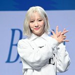 [단독] 빌리 문수아, 故<b>문빈</b> 비보 후 두 번째 활동 중단…'쇼챔'...