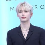 성한빈 오늘 스와로브스키 <b>행사</b> 레전드다