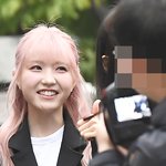 IZ*<b>ONE</b> 혼다 히토미 세이마이네임으로 출근길~ [포토엔HD]