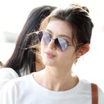 뉴진스, 공항에 힙한 모습으로 등장