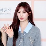 [댓글부탁해] [<b>ET</b>포토] 피프티피프티 하나, '복근 살며시'