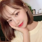 아무리봐도 <b>김채원</b>은