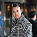 [포토] 유희관 '핸드폰 케이스에도 강한 존재감'