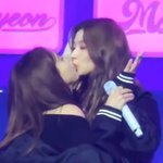 <b>사나</b> 나연 뽀뽀 사건