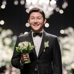 조세호, 새신랑 미소…"아끼고 <b>의지</b>하며 행복하게 살게요" [전문]