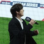 [댓글부탁해] [포토] 규현 '우중 달콤한 애국가'