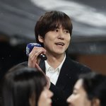 [포토<b>S</b>] 규현, '한국<b>시리즈</b> 시작합니다!'