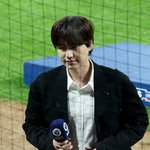 [댓글부탁해] [포토] 규현 '빗속 한 <b>편의</b> 뮤지컬처럼'