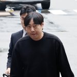 강남경찰서 피의자 신분으로 <b>출석</b>하는 개그맨 이진호