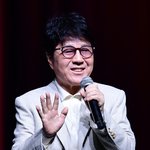 [댓글부탁해] [포토] 조용필 '11년 만에 반가운 컴백 인사'