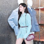 아이브 이서, <b>씩씩</b>하게 입장