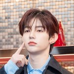 [댓글부탁해] [현장포토] "이게 바로 츤데레"...장하오, <b>무심</b>한...