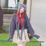 ‘따뜻한 니트로 완성한 가을 패션’ (<b>동물</b>농장 출근길) [HD포토]