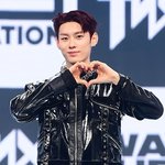 더<b>뉴식스</b> 우경준, 팀 탈퇴 결정 “자진 군입대”