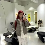 잠옷 입고 나온 줄…레드벨벳 조이, 독특한 패션 세계