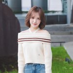 레드벨벳 웬디, ‘<b>손승완</b> 눈빛 매혹적’ (웬디의 영스트리트 출근길)...