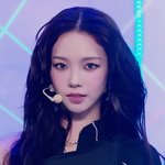 카리나 <b>무대</b>에서 비주얼 주사위 ㅆㅅㅌㅊ인거