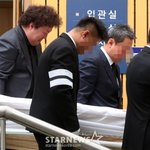 故 김수미 <b>운구</b>하는 윤정수-정준하-장동민[포토]