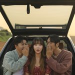 김종민, ‘11세 연하’ 여친 놔두고 신지에게 ‘소곤’