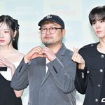[사진]0교시는 인싸타임 배하늘 감독,'강나언-김우석 사이에 <b>서서</b>'