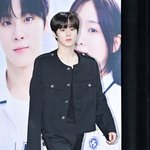 [<b>사진</b>]김우석,'강나언 열애 인정 후 <b>첫</b> 공식석상'