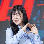 [현장포토] "강남 <b>올킬</b>"…김형서, 섹시한 하트