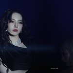 카리나 사람 안 같고 좀 비현실적일 때