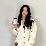 한예슬, 10살 연하 남편 또 반하겠네…<b>하의</b> 실종룩으로 드러낸 각선미