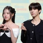 [SW포토]강나언-김우석,'하트<b>발사</b>'