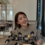  <b>와인</b> 먹고 볼 발그레..똘망똘망한 눈 "많이 주시면 감사"