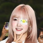 [모두드루와] 세이마이네임 히토미, 예쁨 인증하는 브이 [포토엔HD]