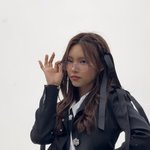아일릿 <b>윤아</b> 이거 뭐냐
