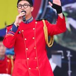 알엠 군악대 <b>봄날</b> 쌩라이브 직캠 보면 실력 원탑이긴 해