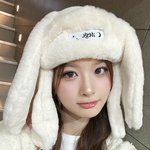 설윤 진짜 <b>셀카</b> 못찍는거 같음