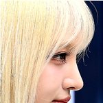 <b>리즈</b> 피부..