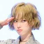 어그<b>로아님</b>)윈터 왜 원빈닮았냐??...