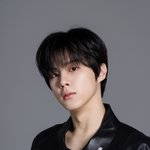 [종합] 김우석, 오늘(4일) <b>군악대</b> 입대…강나언 열애인정 10일만...