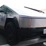 지드래곤이 타고 온 사이버트럭[엑's HD포토]