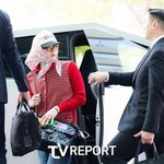 [T포토] 테슬라 사이버<b>트럭</b>에서 내리는 지드래곤