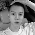 [댓글부탁해] 김우석, 오늘(4일) 군<b>입대</b>…강나언과 열애 인정 열흘만