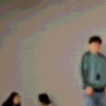 원빈 <b>여자직원</b>이랑 손잡고있는거 아니야?