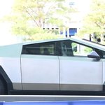 인천공항에 등장한 테슬라 사이버트럭[엑's HD포토]